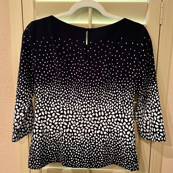 Ann Taylor Polkadot Blouse, Size 0 - Picture 3 of 7